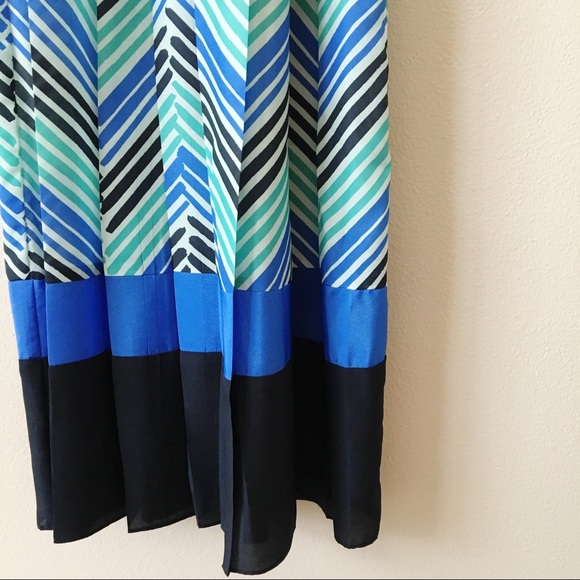 {Ann Taylor} Painted Herringbone Maxi Dress 10P - Picture 6 of 8